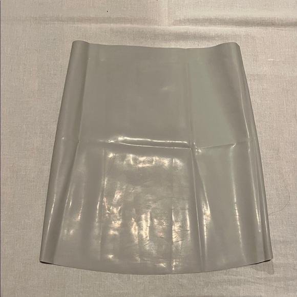 SKIMS latex skirt - Picture 2 of 4